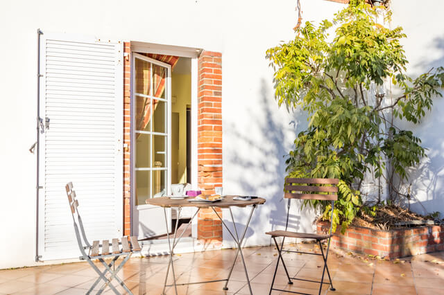 Terrasse exterieur hôtel touristique et professionnel à Challans